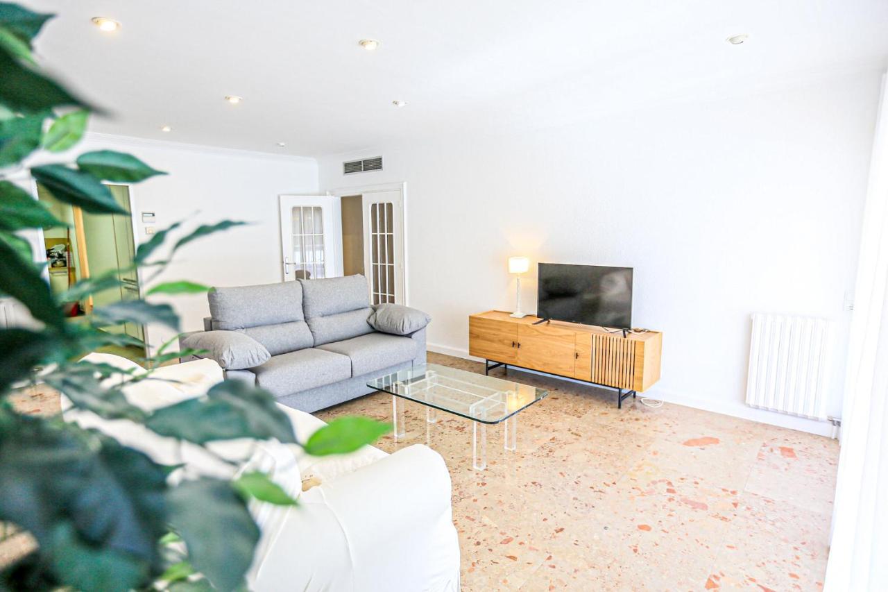 Aquarium - Only Families Apartment Cambrils Exterior foto