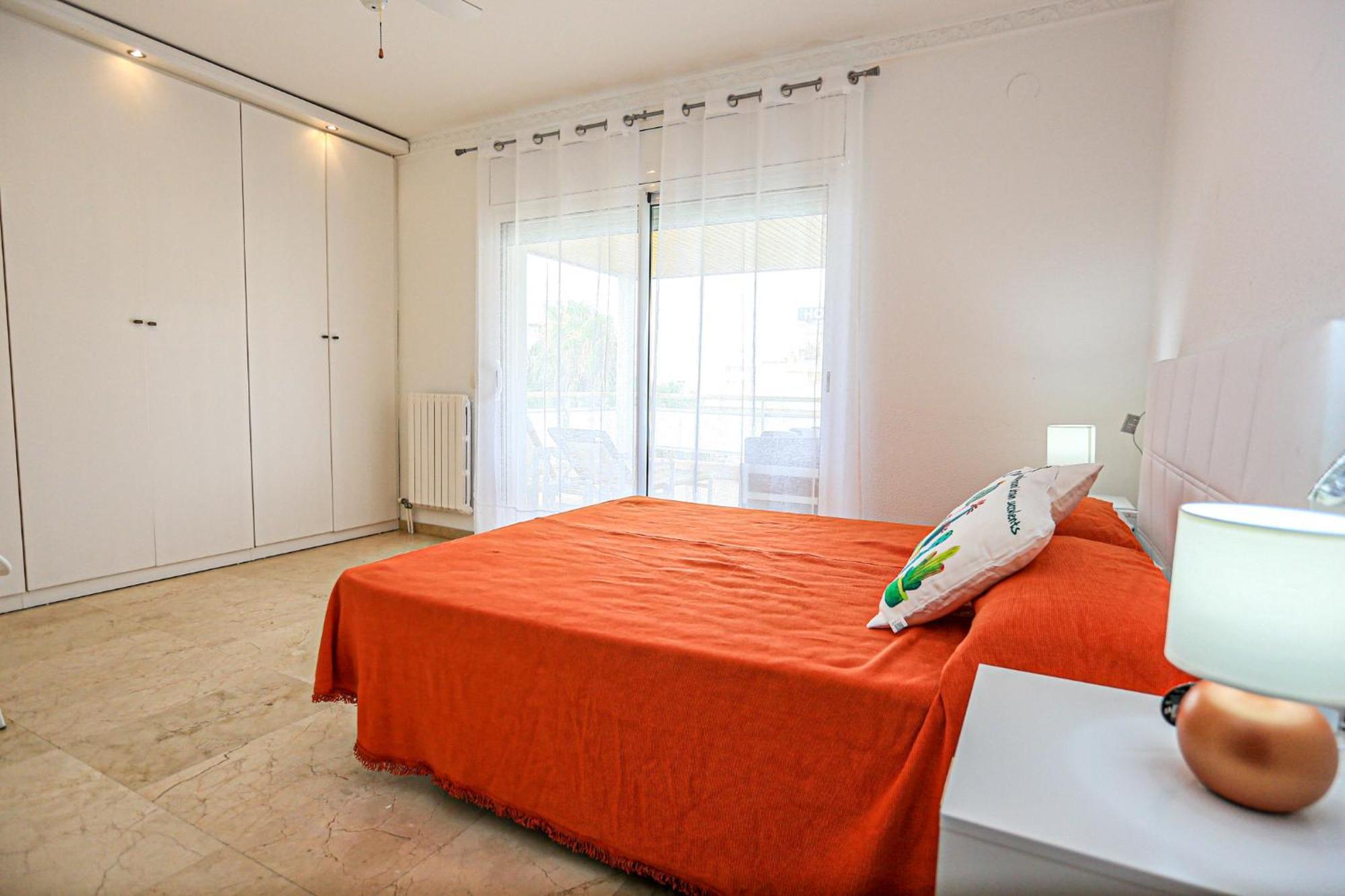 Aquarium - Only Families Apartment Cambrils Exterior foto