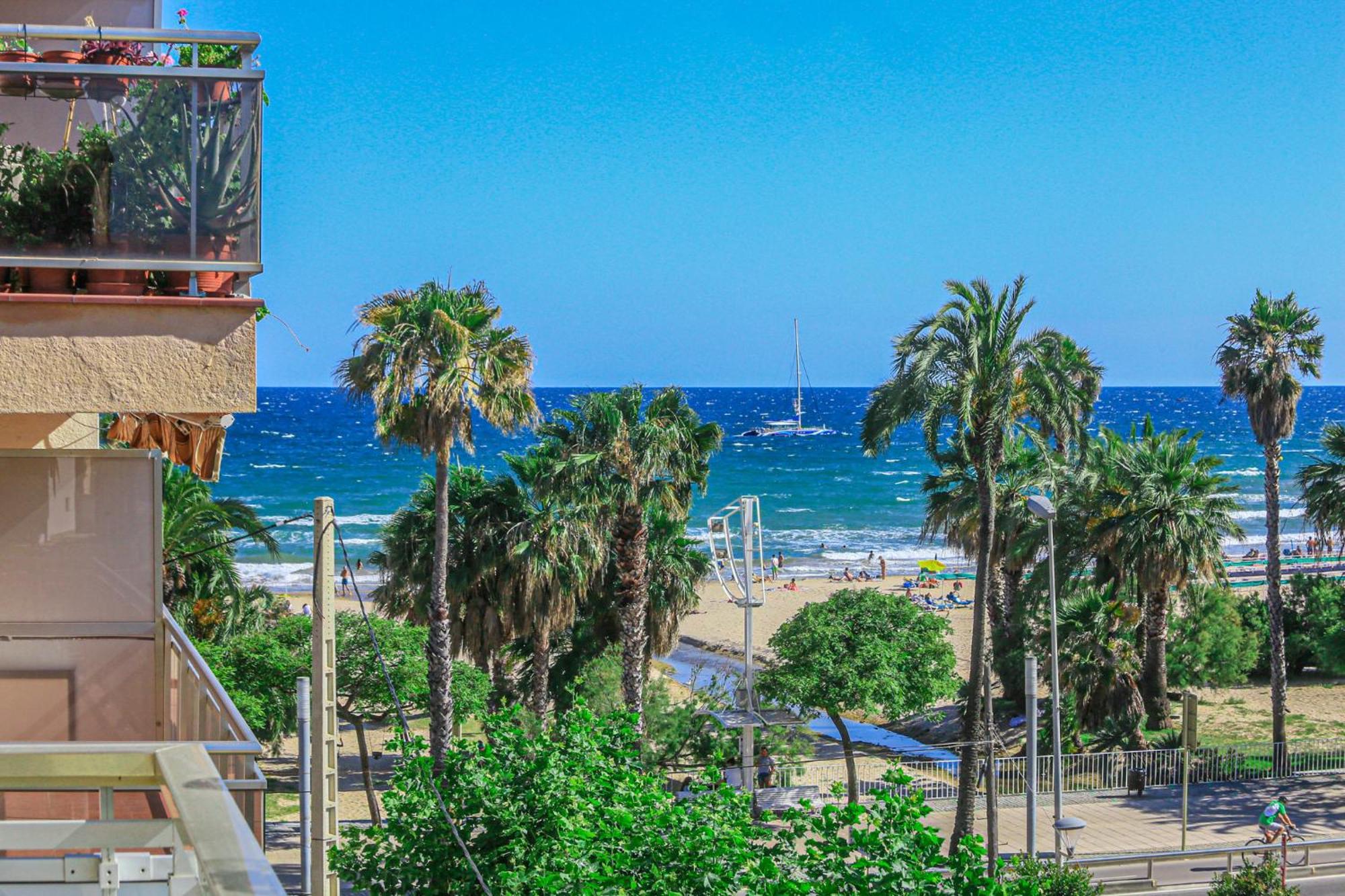 Aquarium - Only Families Apartment Cambrils Exterior foto