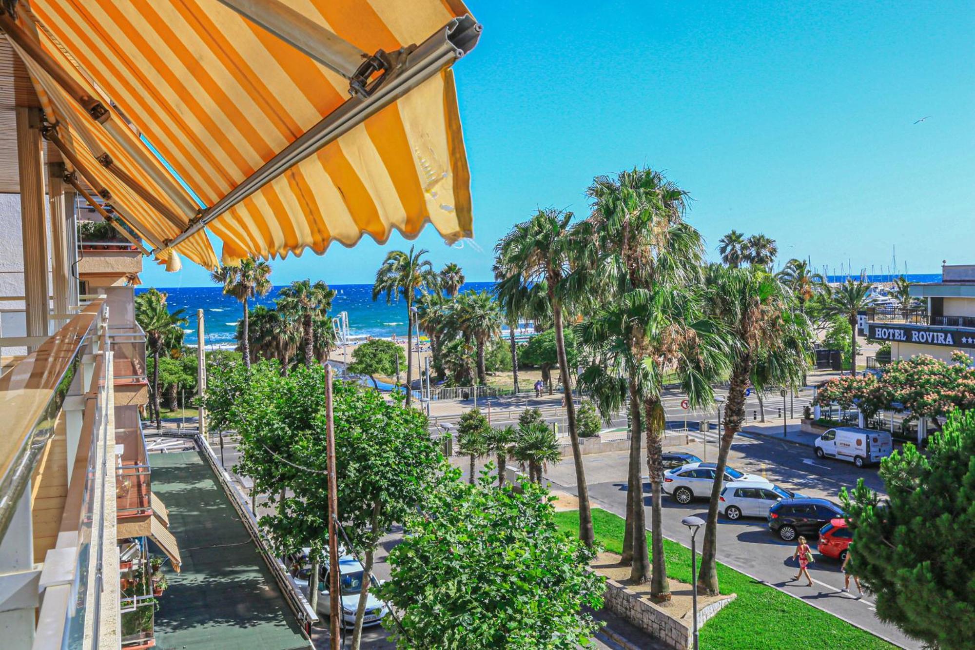 Aquarium - Only Families Apartment Cambrils Exterior foto