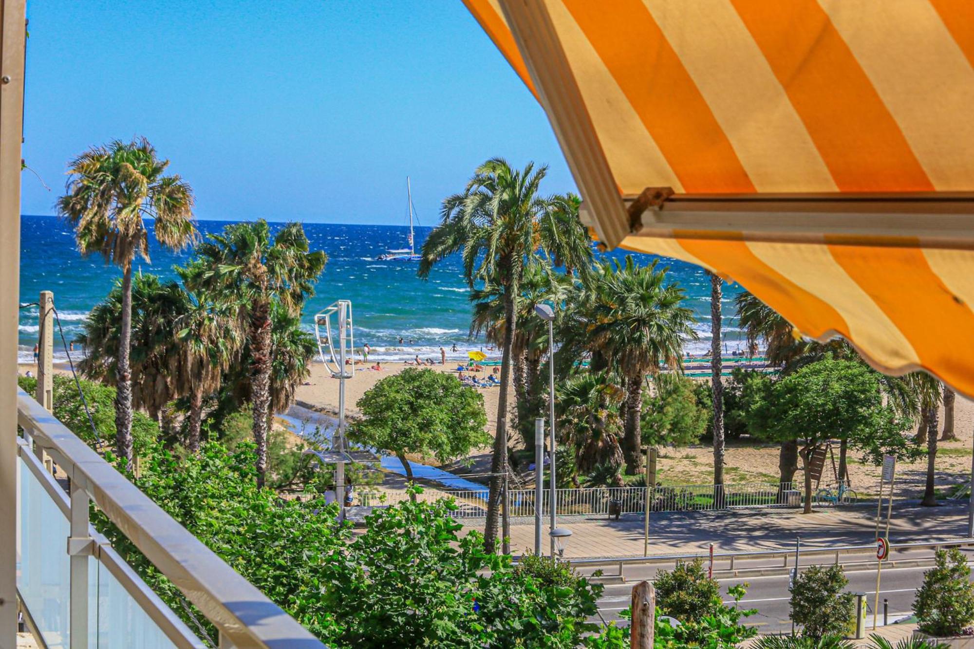 Aquarium - Only Families Apartment Cambrils Exterior foto